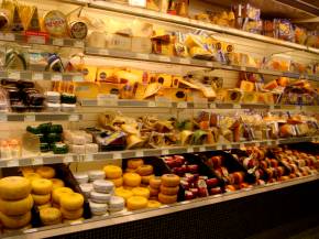 さすがオランダ、ゴーダチーズがいっぱい。